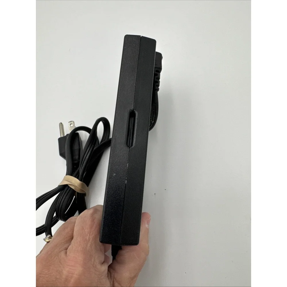 DELL DA130PE1-00 19.5V 6.7A Genuine‎ Original AC Power Adapter Charger